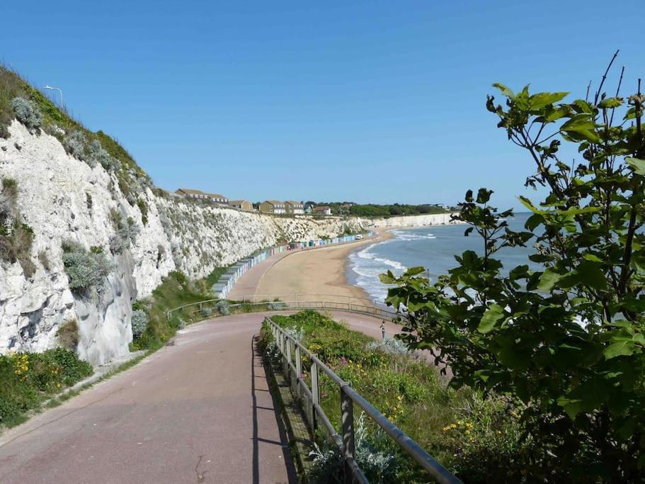 Apartmán Amazing Sea Views And Much More…. Broadstairs Exteriér fotografie